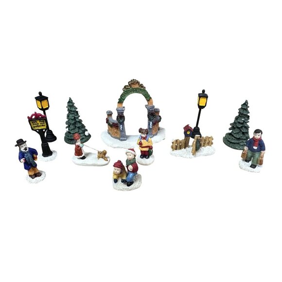 Grandeur Noel Illuminated House Clock Repair Shop 12 Accessory Piece Village - Picture 8 of 9